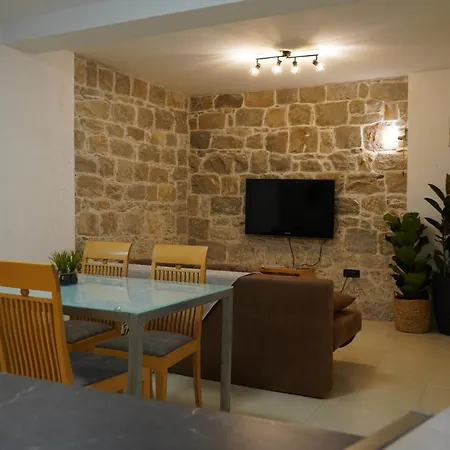 Apartman Sea Breeze Apartment, 30m To Pebble Beach, Stobrec With Summer Amenities *