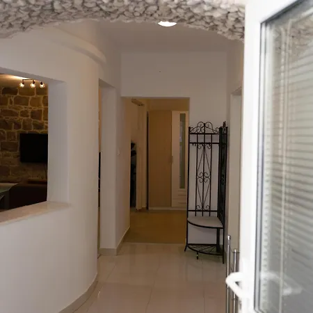 Sea Breeze Apartment, 30m To Pebble Beach, Stobrec With Summer Amenities