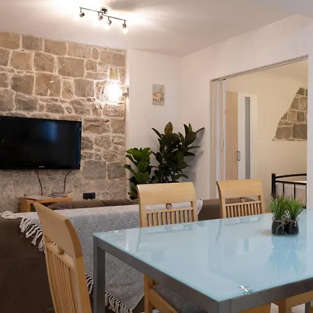 Sea Breeze Apartment, 30m To Pebble Beach, Stobrec With Summer Amenities Split