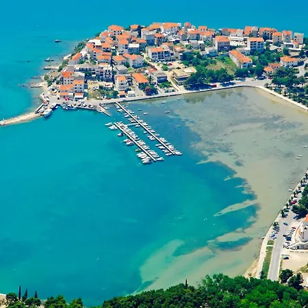 Sea Breeze Apartment, 30m To Pebble Beach, Stobrec With Summer Amenities